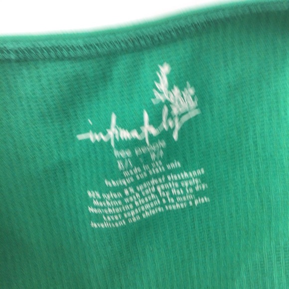 Free People Green Crossfire Seamless Camisole NWT - Picture 3 of 3